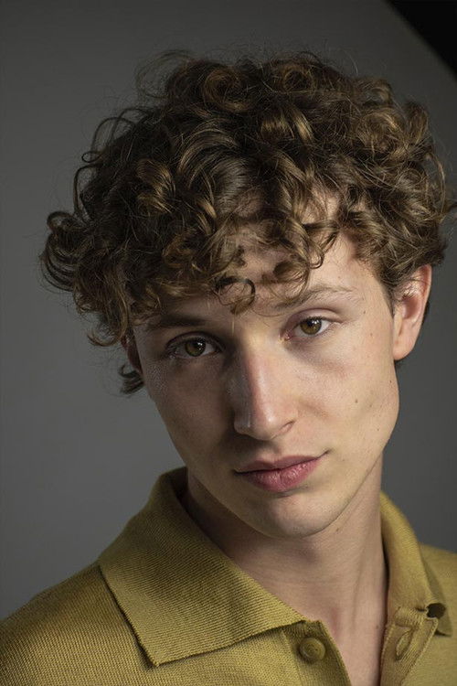 Lautaro Moran as Luca