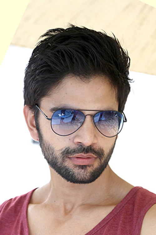 Shiva Dagar as Journalist