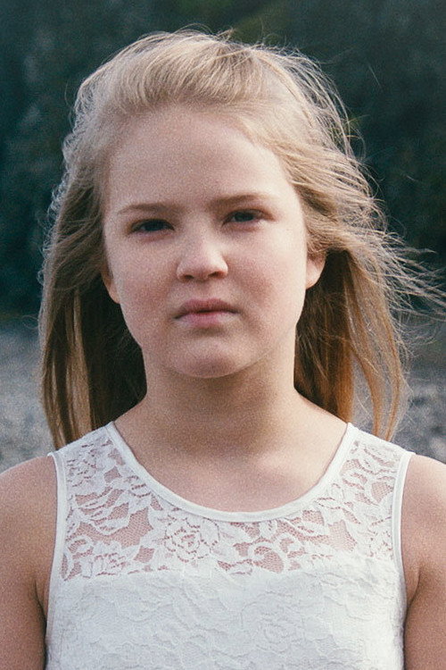 Grima Valsdóttir as Sól