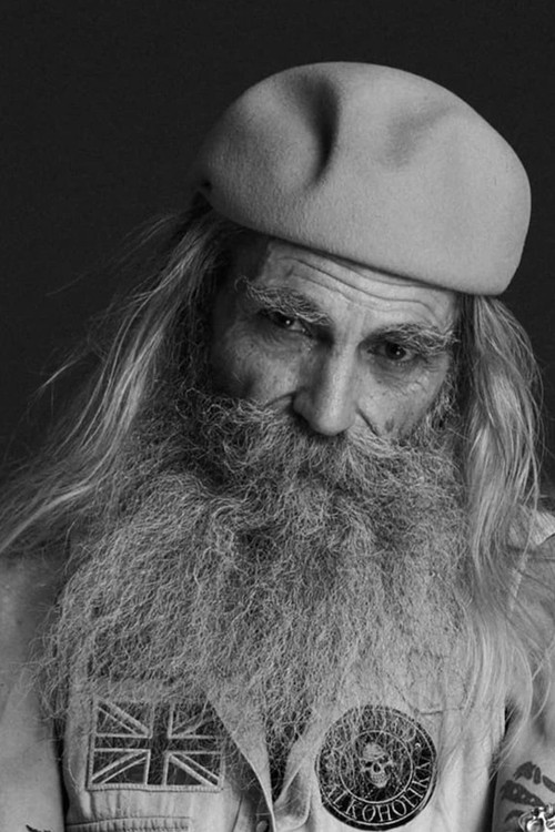 Adolfo Gómez Carbonell as Barman