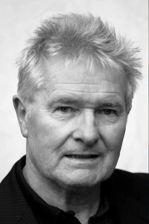 Kevin Miles as Brandon