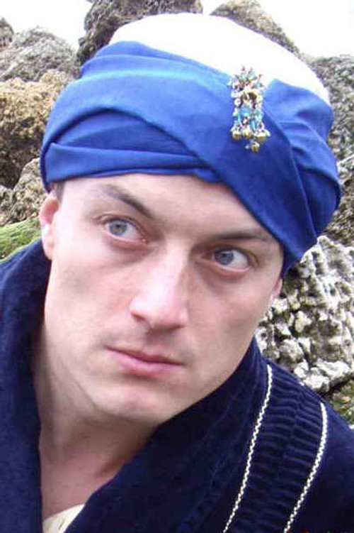 Marlen Osmanov as Abduraim