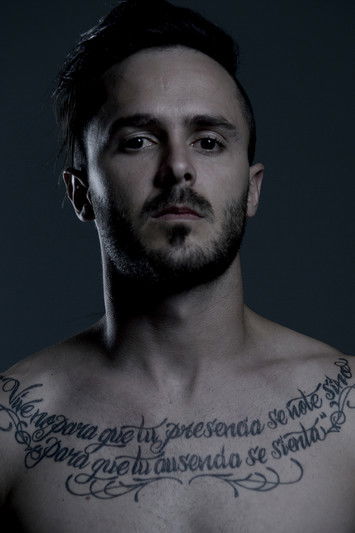 Tatán Mejía as Martínez