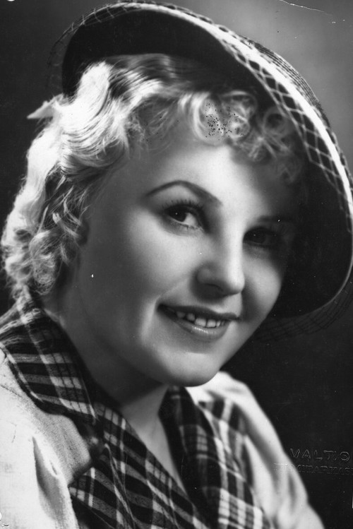 Laila Rihte as (uncredited)