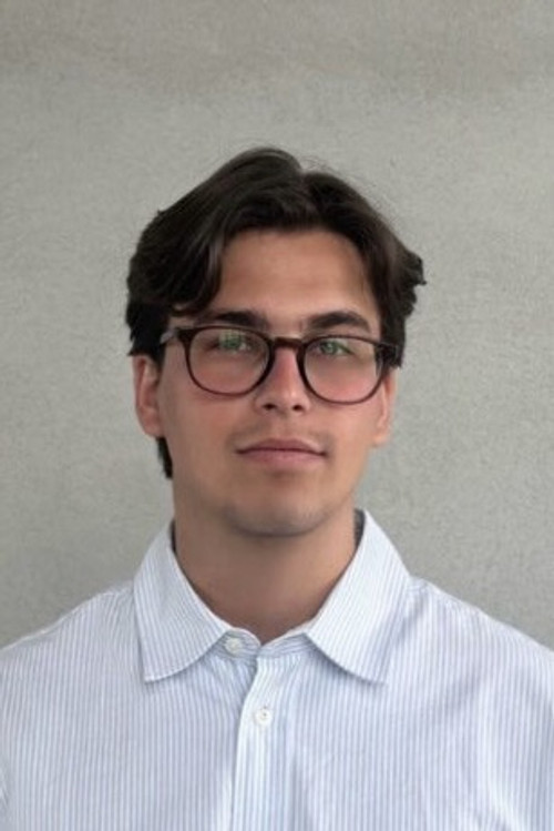 Alexander Shimanovskiy as Psycho Killer