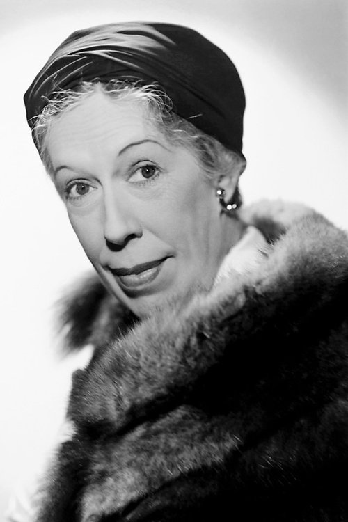 Edna May Oliver as Aunt Phoebe