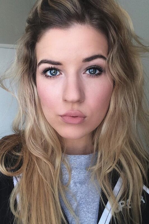 Meghan Rienks as Rose