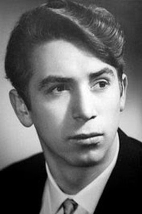 Boris Arakelov as Parfyon's servant