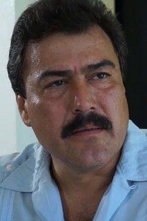 Julio Aldama Jr. as Víctor López (as Julio Augurio)