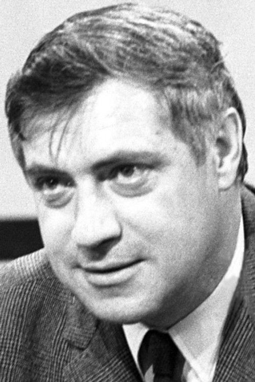 Gérard Sire as Le maire