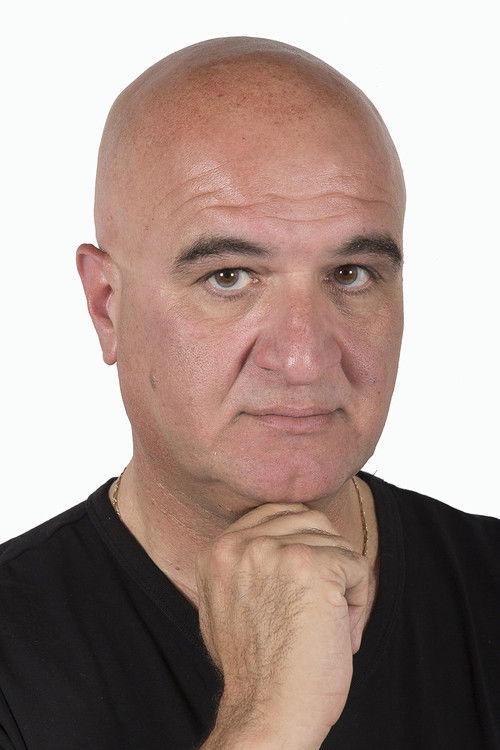 Costas Kilias as Lionel