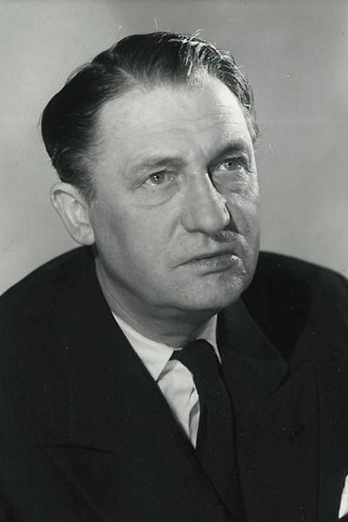 Jakob Nielsen as Professor Schouw