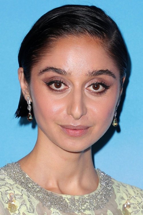 Sofia Hasmik as Brenda