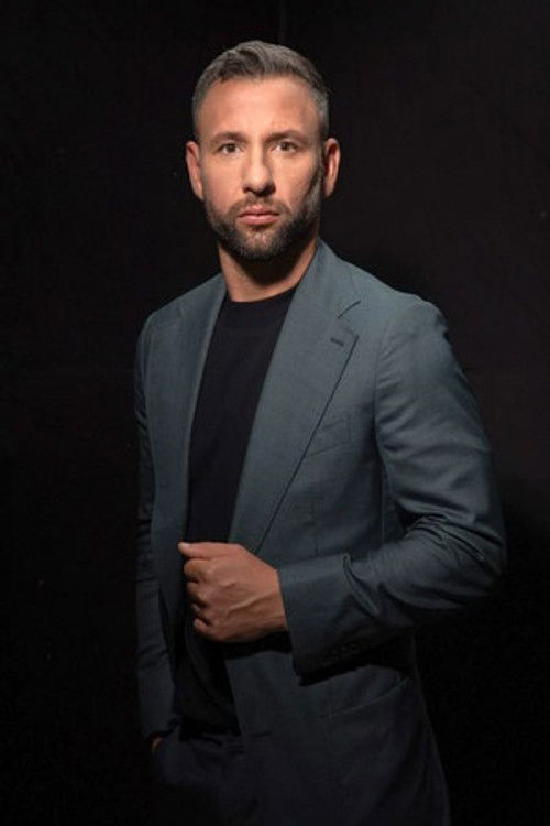 Răzvan Raț as Self