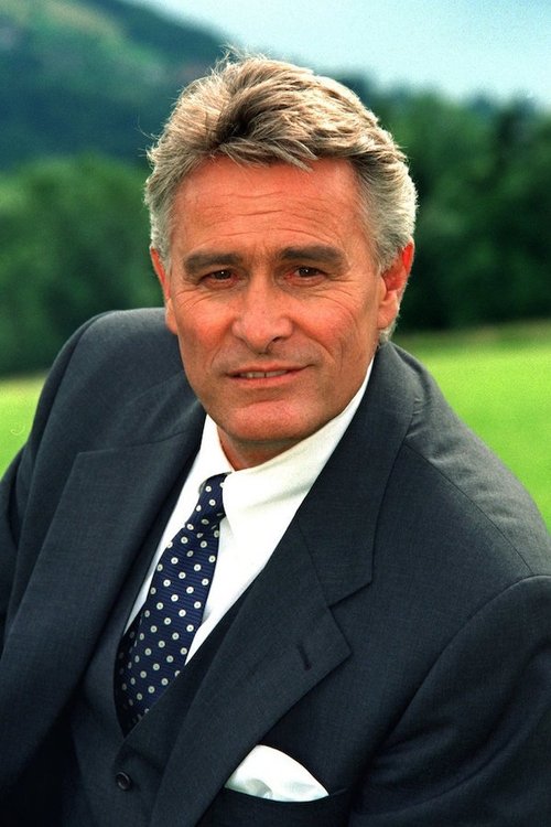 Klaus Wildbolz as Sir Robert Chiltern