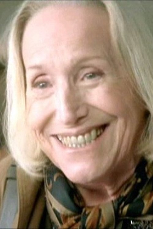 Monique Couturier as La patronne du restaurant