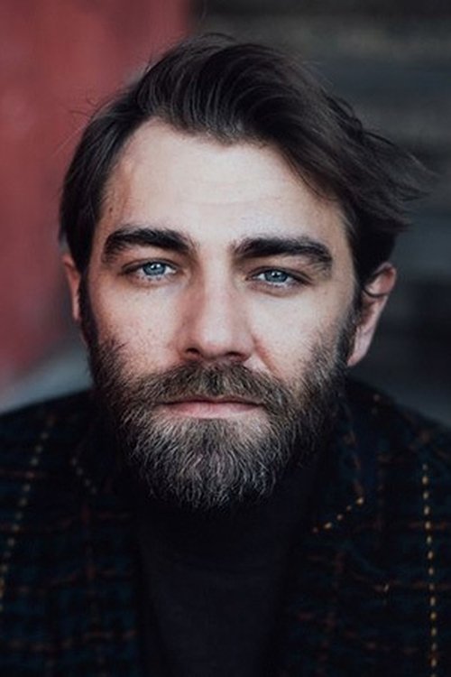 Zhenja Isaak as Alain