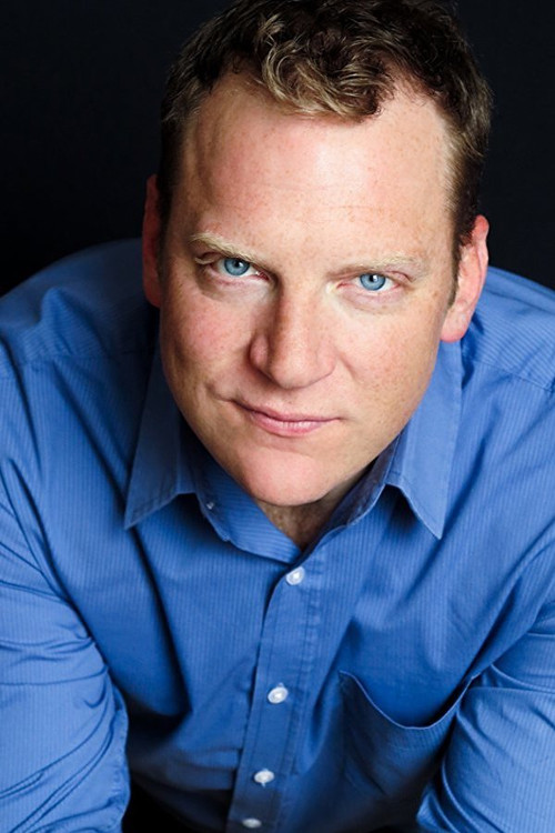 Vincent Teninty as Patrol Cop