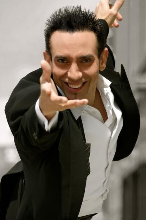 Ulises Ordúñez as Mario