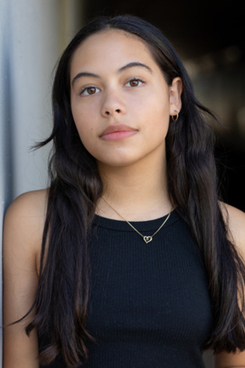 Izellah Connelly as Lila Gray