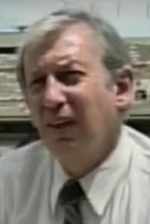 Carlos Gutiérrez as Himself