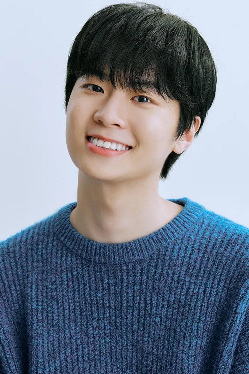 Yang Jun-mo as Lee Jun