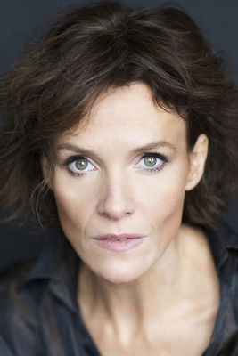 Molly Gaisford as Angie Grieves