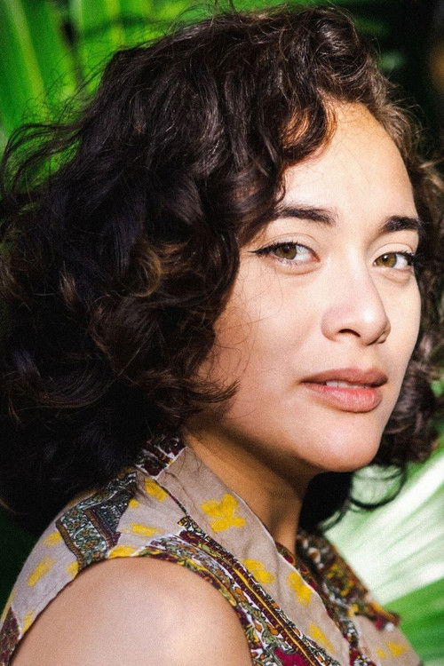 Isadora Lis as Voz de amiga de Zoé