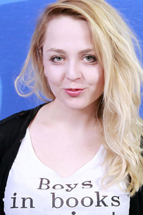 Magdalena Pociecha as Jola