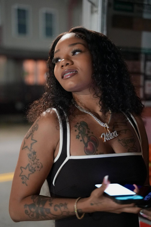 Makeiva Albritten as Alicia (as Albritten Makeiva)