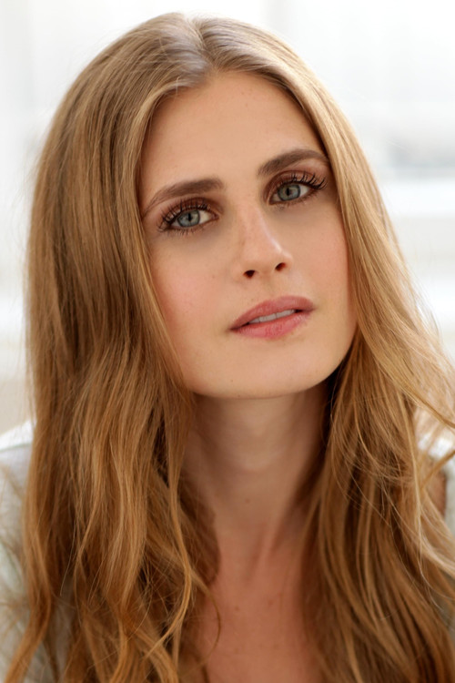 Caroline Kaplan as Natalie Bittman