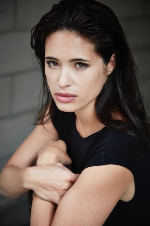 Anne-Solenne Hatte as Nadia