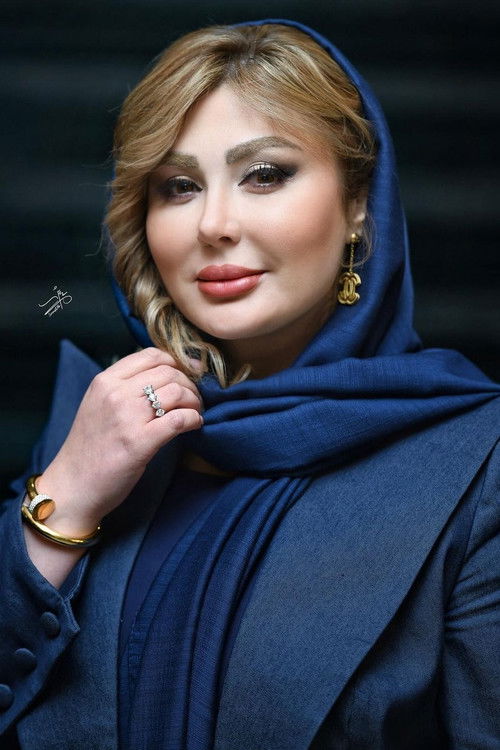 Niousha Zeighami as Fatemeh
