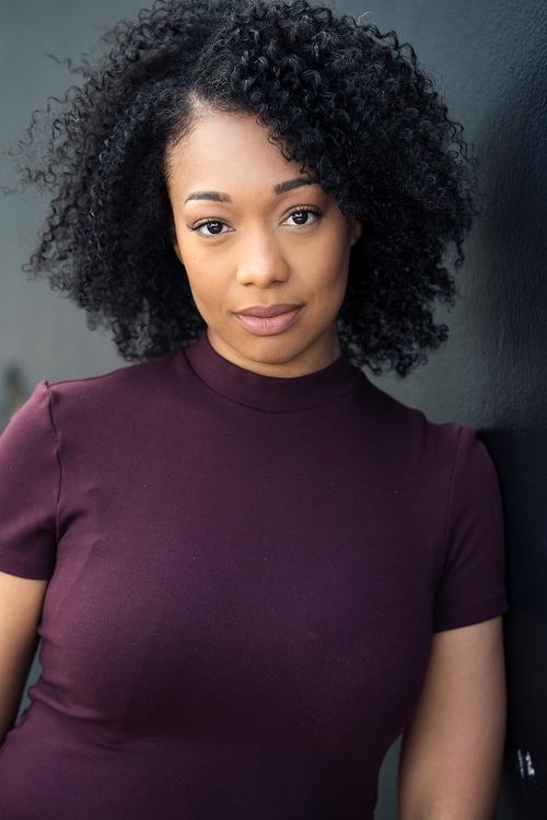 Nicole Chapman as Ava Lawson