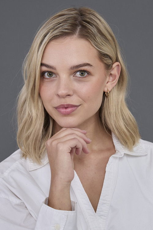 Anya Human as Cindy Marais