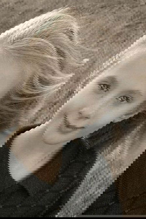 Lina Braknyte as Vika