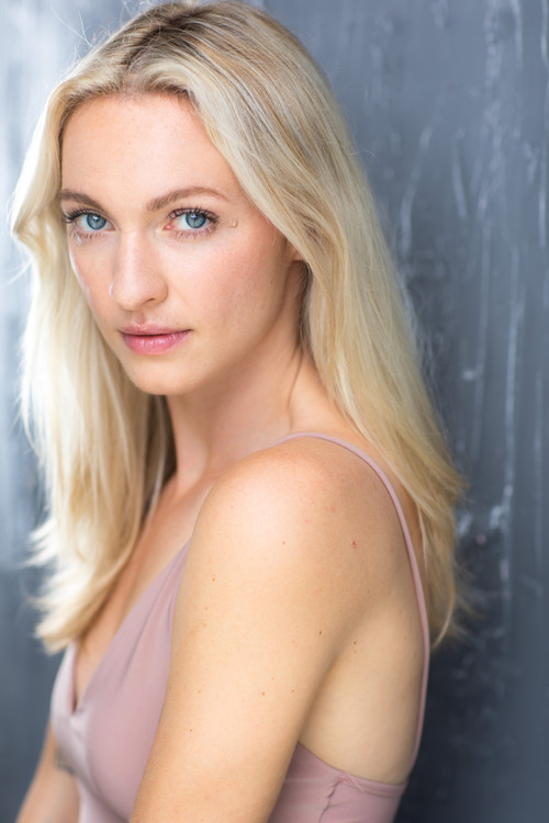 Olivia Buckle as Zemira