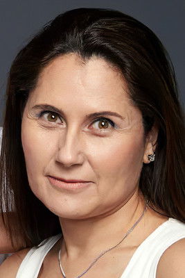 Ana Luz Figueroa as Carla Silva