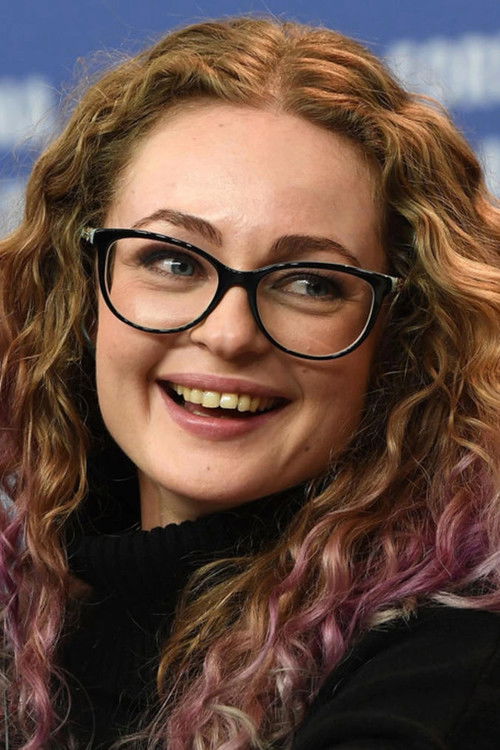 Olga Shkabarnya as Olga