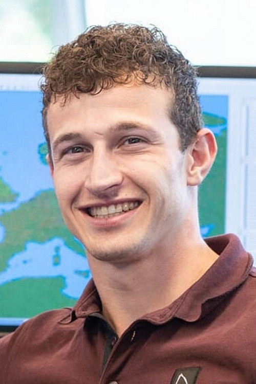 Jordi Huirne as Gymnast