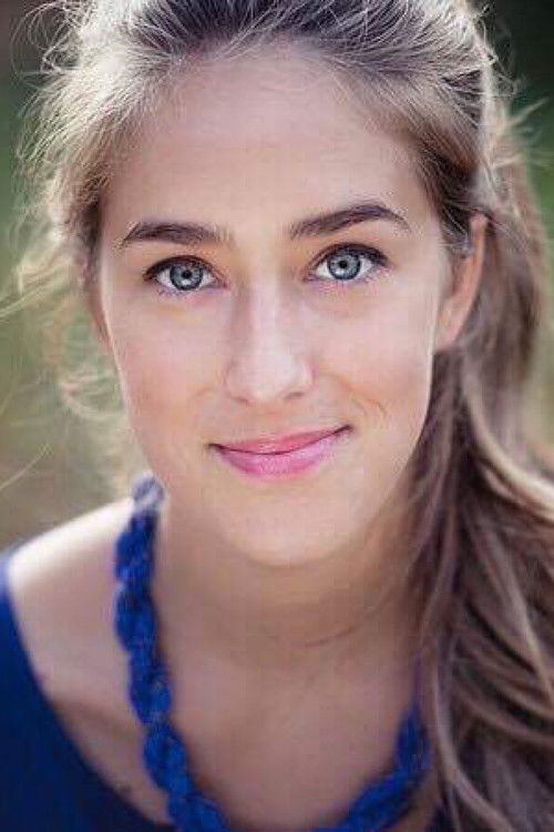 Juliette Aver as Rebecca - Agent du MI6