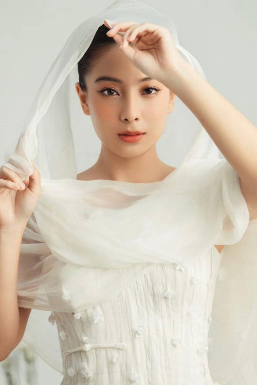 Poe Mamhe Thar as Moe Soot Pann/ Pinky