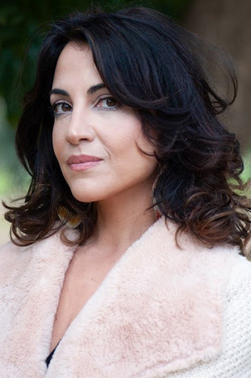 Manuela Mulé as Giovanna
