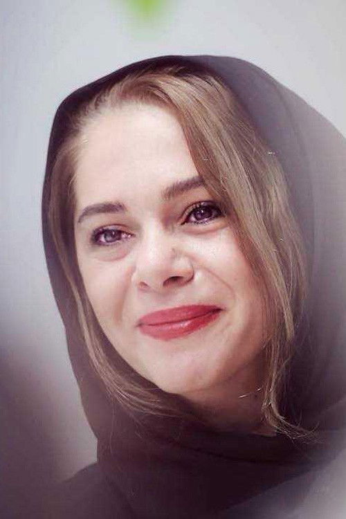 Mastane Mohajer as Herself