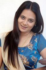 Reena Basheer as Zeenath