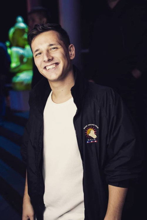 Illia Valianskyi as Yura