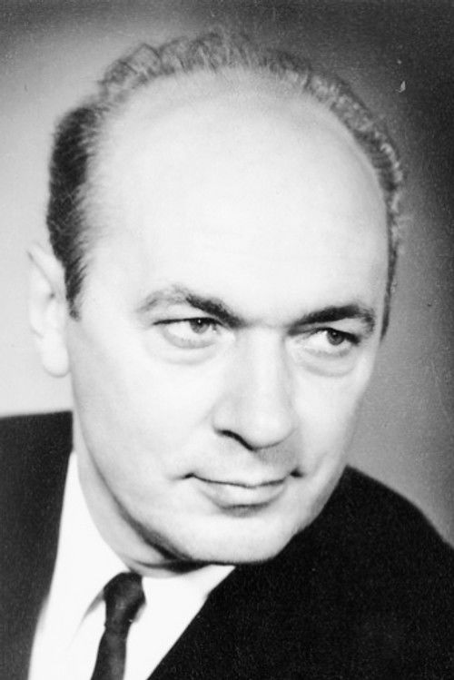 Gennadi Karnovich-Valua as Konstantin Tokmakov