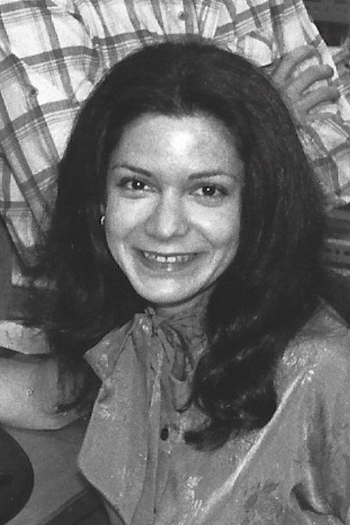 Vera Pacheco as Princess Daphne