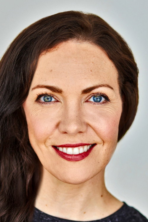 Jennie Eisenhower as Girl at the Station