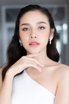 Chertinnara Phongpeeradej as Rita